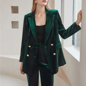 SHEIN GREEN VELVET BLAZER
